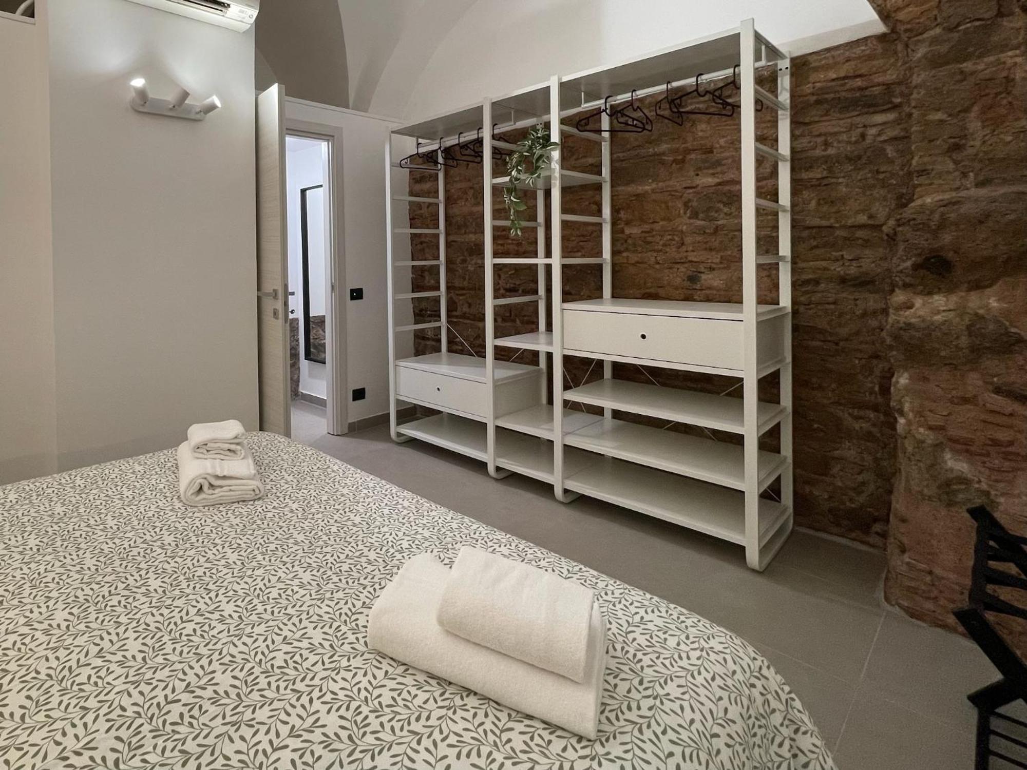 Your Apartment Sicily คาตาเนีย ภายนอก รูปภาพ