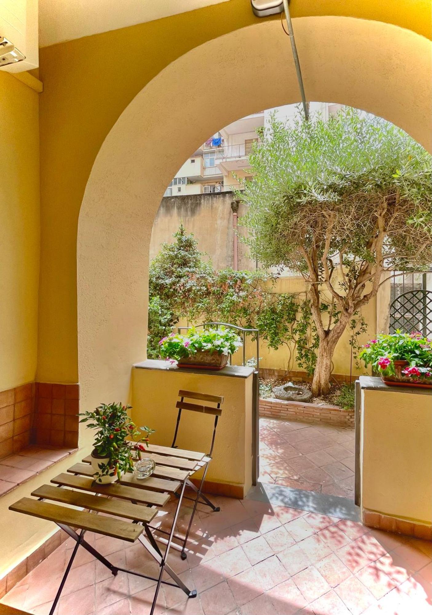 Your Apartment Sicily คาตาเนีย ภายนอก รูปภาพ